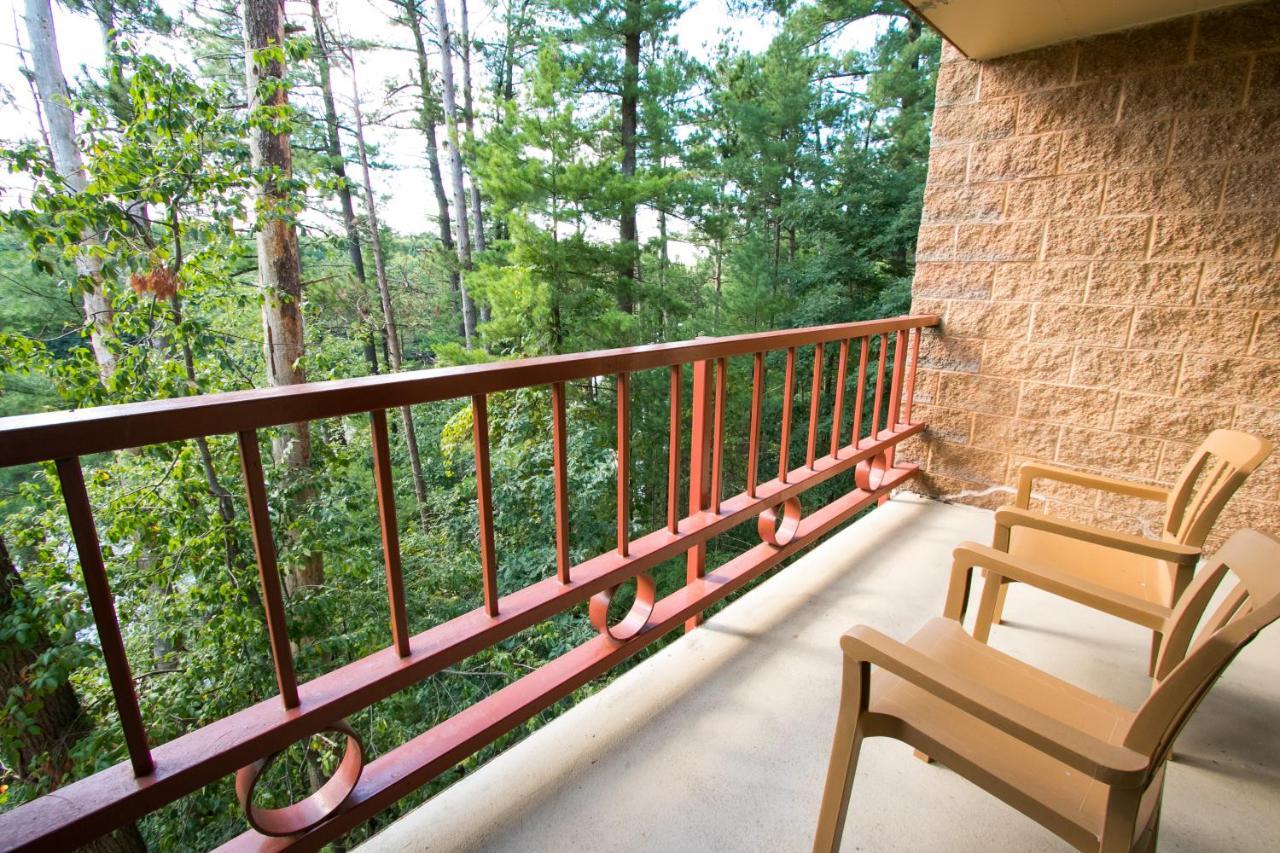 Junior Suite with River View - Non-Smoking